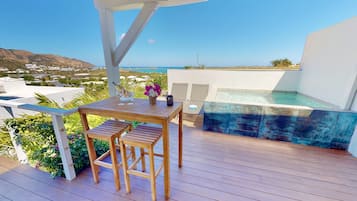 Deluxe Apartment, 1 King Bed with Sofa bed, Non Smoking | Exterior
