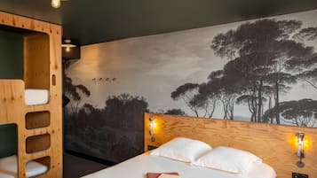 Soundproofing, WiFi (free), bed sheets