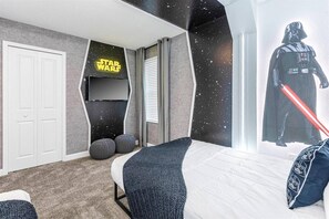 7 bedrooms, travel cot, WiFi, bed sheets