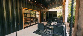 The Lily Pad by Creative Cabins