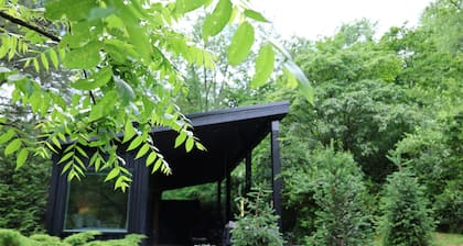 The Lily Pad by Creative Cabins