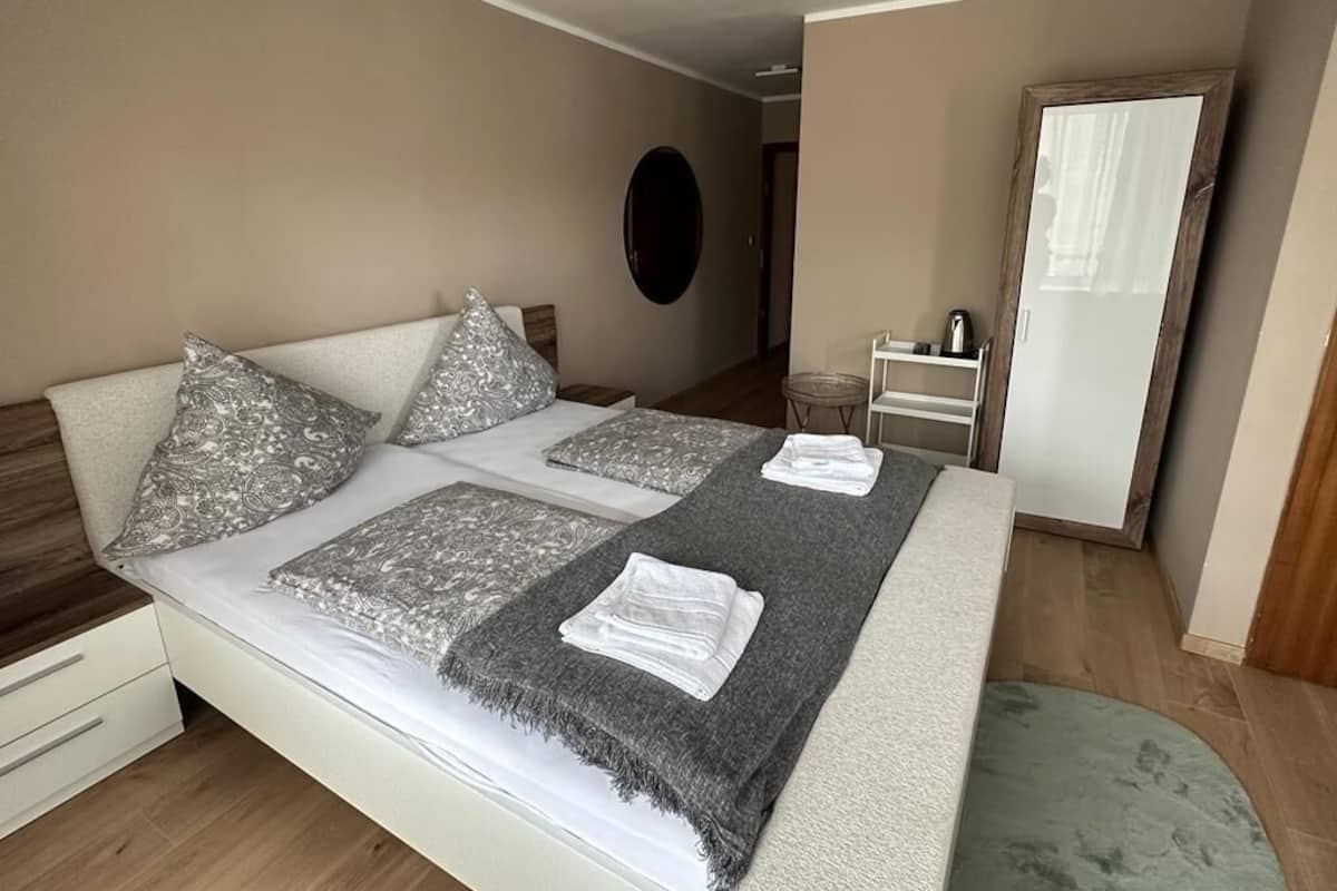 Basic Triple Room