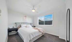 4 Schlafzimmer, Bügeleisen/Bügelbrett, WLAN, Bettwäsche