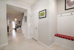 Interior - AMAZING DISNEY DREAM HOME - Windsor @ WS 5BD 4.5BR (Kissimmee)