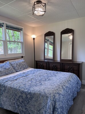 3 bedrooms, bed sheets