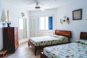 1 Schlafzimmer, Reisekinderbett, kostenloses WLAN, Bettwäsche