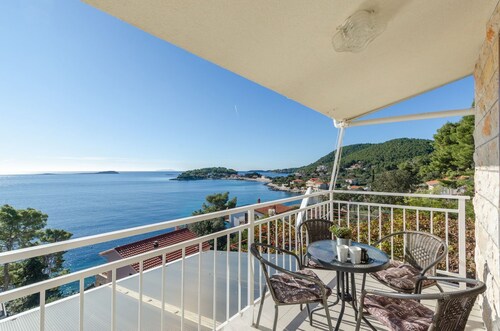 Apartment with balcony and sea view- Tangerine