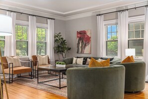 TV, fireplace, offices