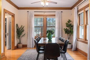 تناول الطعام