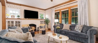 Stunning Yard! Wood-Fired Pizza Oven in Dundee!