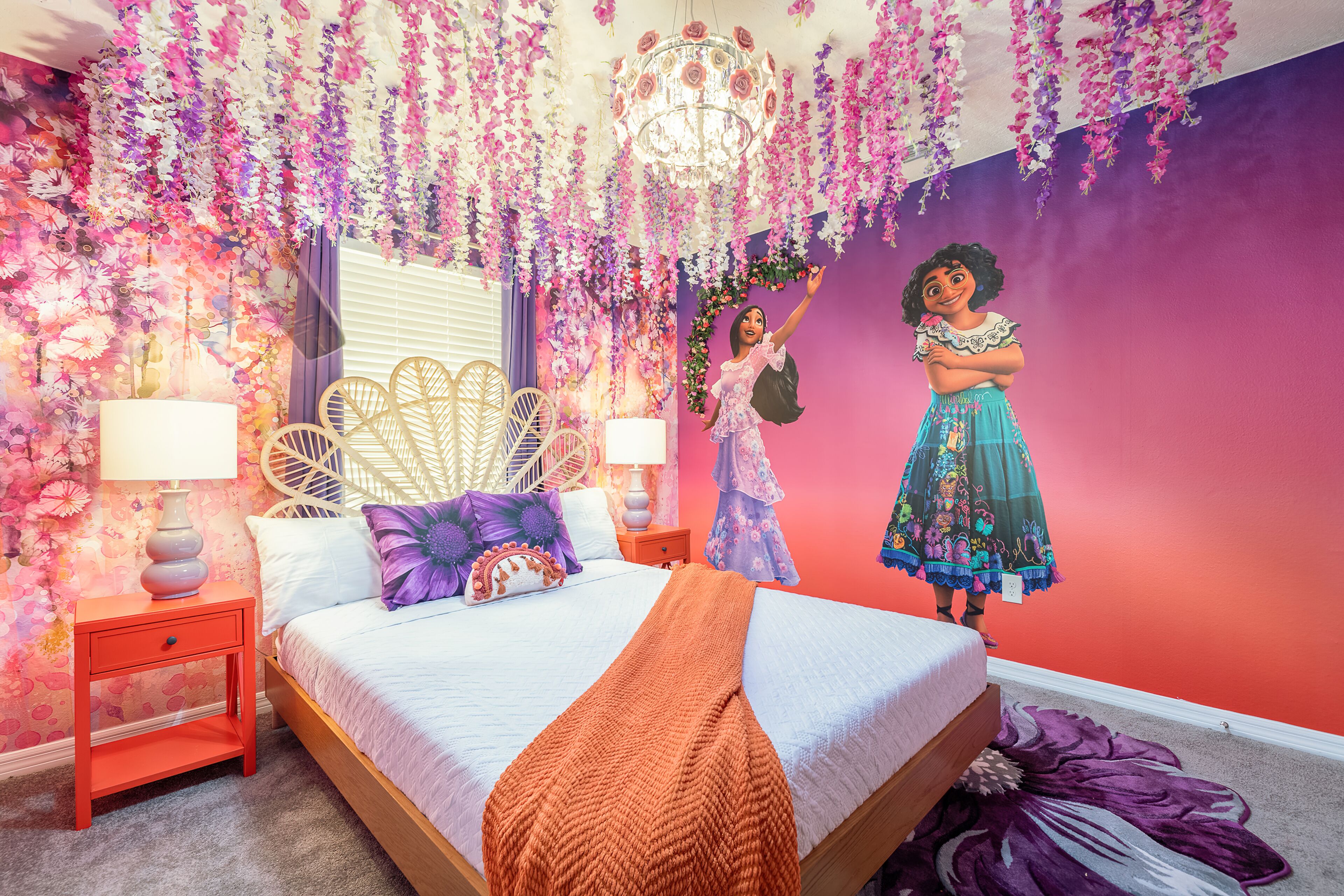 5 bedrooms, in-room safe, iron/ironing board, travel cot