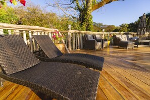 Outdoor pool, open 7:00 AM to 10:00 PM, pool umbrellas, pool loungers - Hacienda La Norma Boho Boutique Hotel (Veintisiete de Abril)