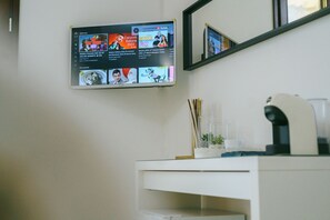 슈피리어 더블룸 | 이탈리아 프레떼 시트, 고급 침구, 오리/거위털 이불, 각각 다른 스타일의 인테리어