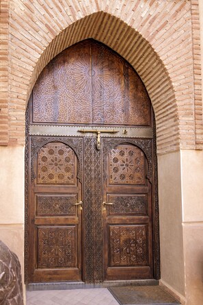 واجهة المنشأة