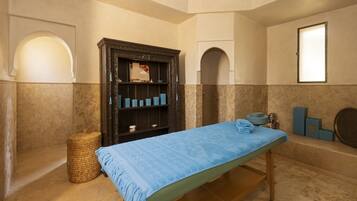 Pemandian Turki/hammam, perawatan tubuh, body wrap, dan body scrub