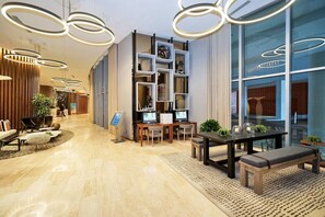 Lobby - Stunning Ocean Front Condo with Large Terrace (Hollywood)