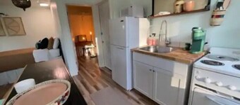 8th Ave TF Studio for Traveling professionals
