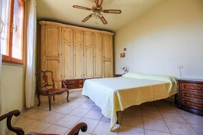 2 quartos, ferros/tábuas de passar roupa, Wi-Fi de cortesia