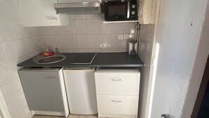 Studio | Private kitchen | Coffee/tea maker - RENT APPART - COLOMBES (Colombes)