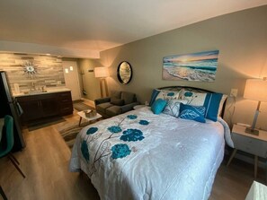 Iron/ironing board, free WiFi, bed sheets