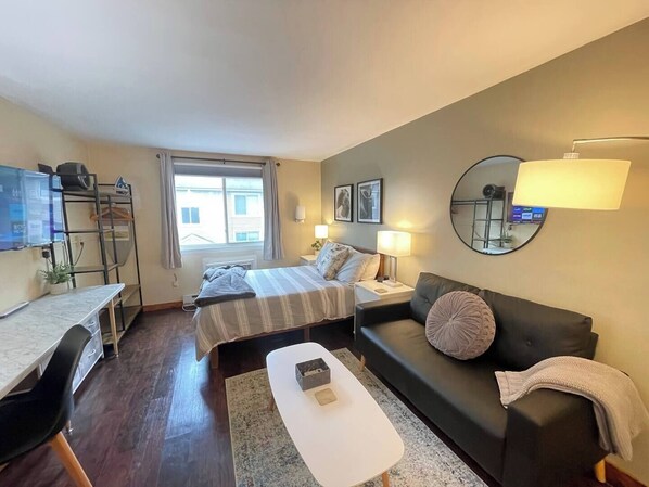 Desk, iron/ironing board, free WiFi, bed sheets