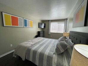 Iron/ironing board, free WiFi, bed sheets