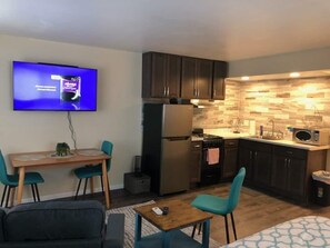 Interior - Twin Oaks Extended Stay Studio - 2817 Apt 7 (Syracuse)