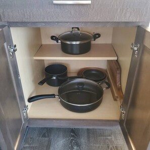 Miscellaneous - Twin Oaks Extended Stay Studio - 2817 Apt 7 (Syracuse)