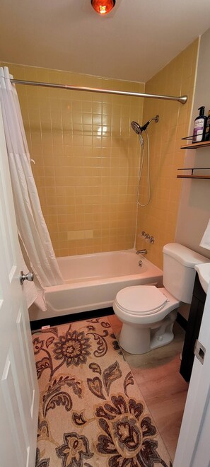 Hair dryer, towels