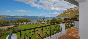 Vasiliki, a perfect 2 bedroom apartment on a sandy beach