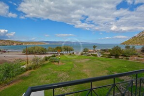 Property grounds - Vasiliki, a perfect 2 bedroom apartment on a sandy beach (Ermioni)