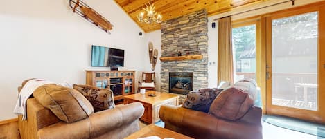TV, fireplace, DVD player