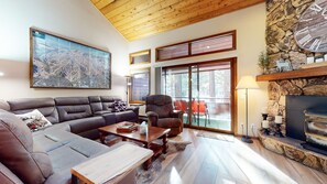 Fernseher, Kamin, DVD-Player, Arbeitsbereiche