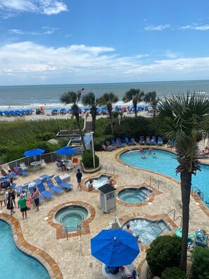 Alberca al aire libre 