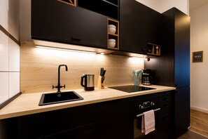 Kühlschrank, Ofen, Herdplatte, Geschirrspüler