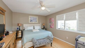 4 bedrooms, bed sheets - Private home close to beach, shopping and casinos (Margate City)