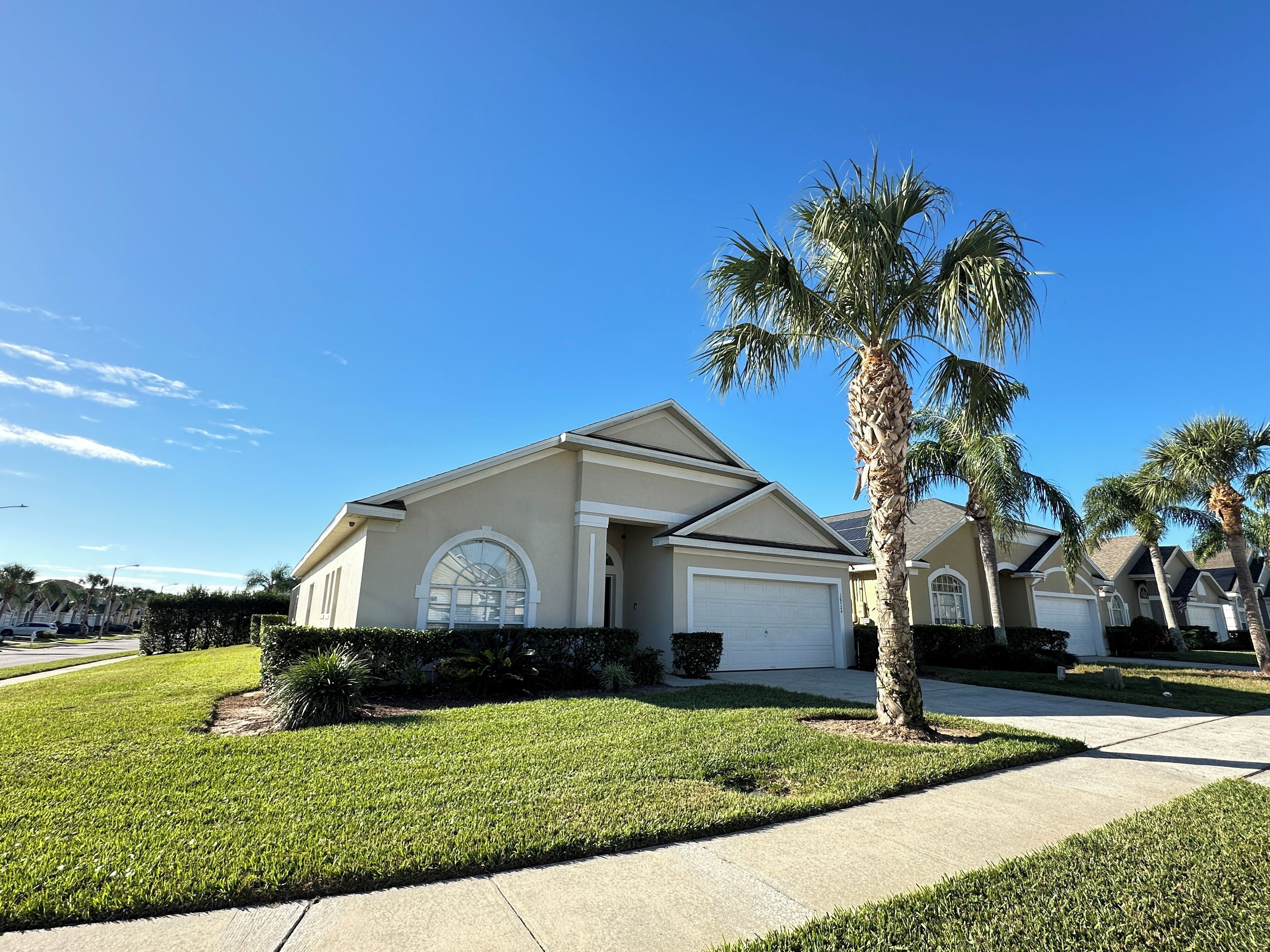 Exterior corner Lot
