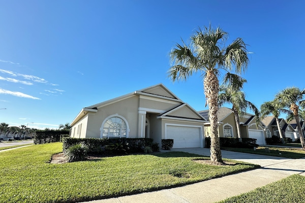 Exterior corner Lot