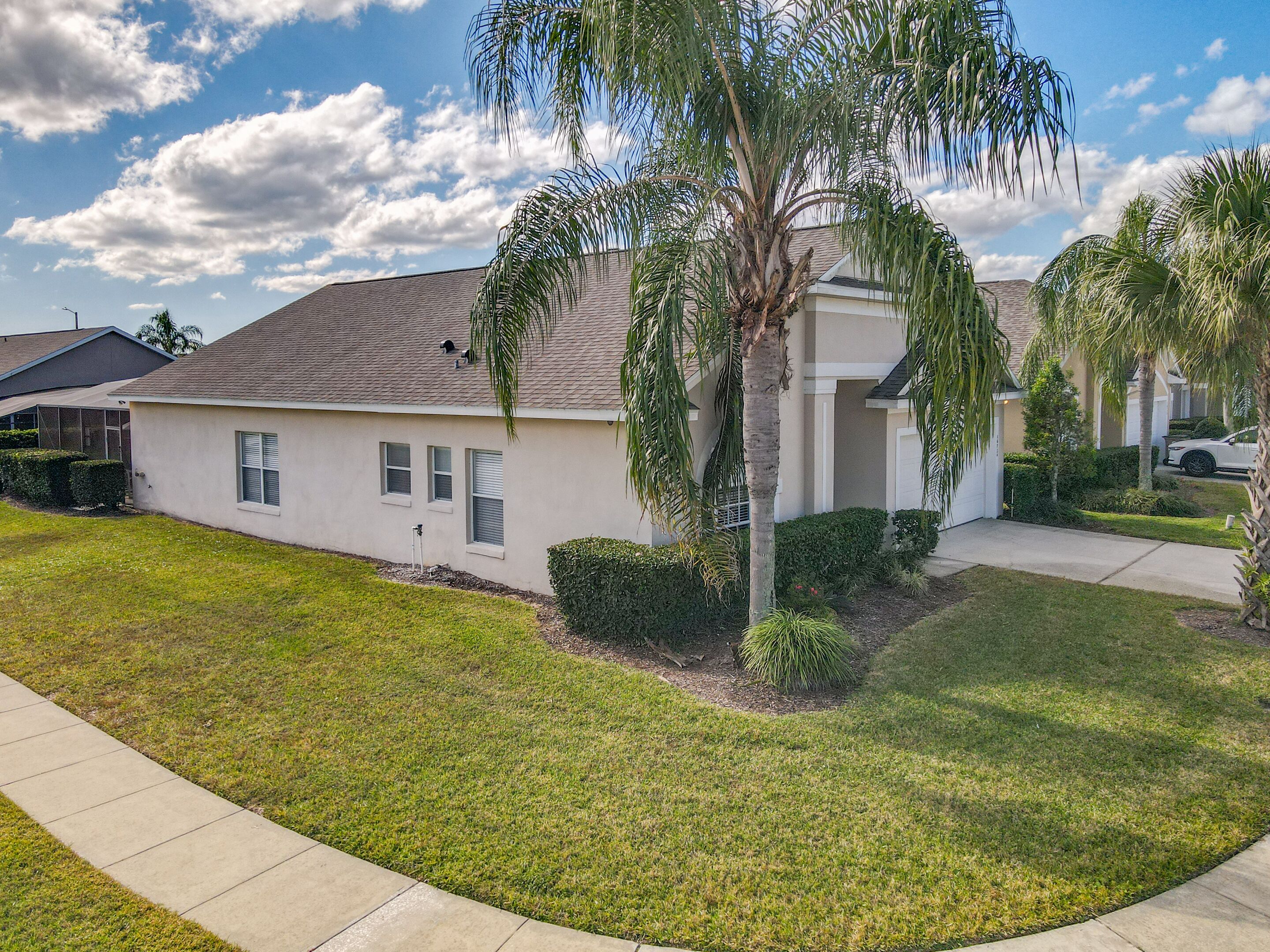 Resort-style spacious villa with two Master Bedroom & Private Pool near Disney