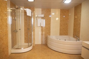Suite – senior | Bad