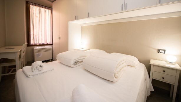 Junior Apartment, 1 Queen Bed with Sofa bed | 1 bedroom - Il Violino (Salò)