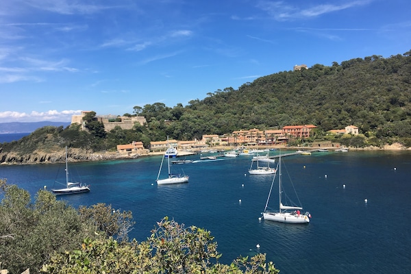 Port cros