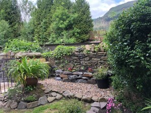 Property grounds - Cosy riverside retreat with stunning views in valley location (Treherbert)