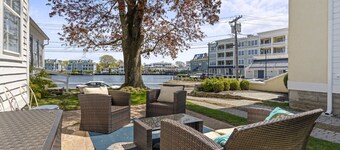 Historic Waterfront School House
