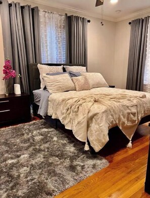 2 bedrooms, iron/ironing board, free WiFi, bed sheets
