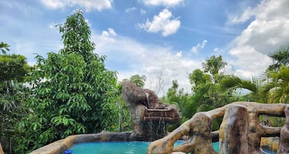 Beautiful villa with private pool and nice mountains view