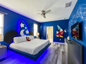 8 bedrooms, desk, iron/ironing board, free WiFi