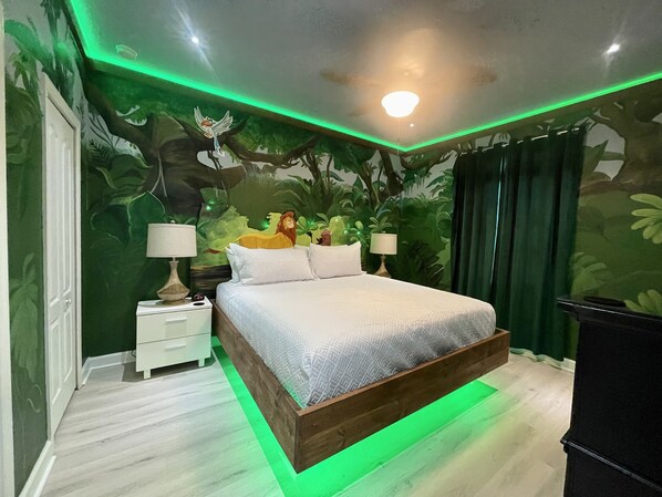 8 bedrooms, desk, iron/ironing board, free WiFi