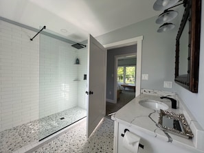 Toallas y papel de baño 