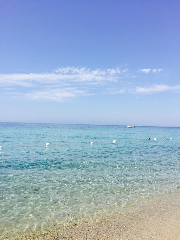 On the beach, beach towels - Villa one step away from the beautiful beach of Geremeas (Maracalagonis)